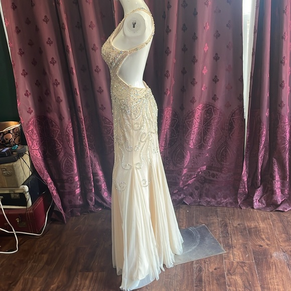 Camille La Vie Cream Beaded Rhinestone Mermaid Gown Open Back Size 6 - Picture 6 of 13